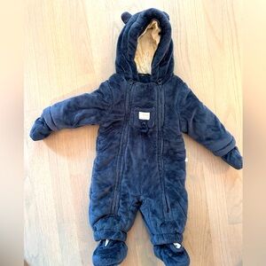 Kanz cozy snowsuit- like new condition